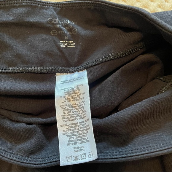Calvin Klein black leggings medium - Picture 6 of 6